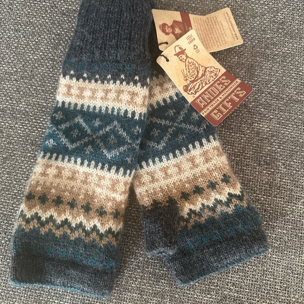 Andes Gifts Women's Patterned Mittens - Blue and Tan